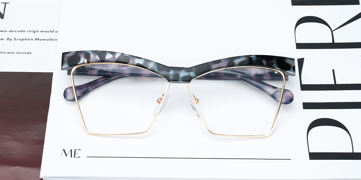 Black Tortoiseshell - Cat eye Glasses - Madison