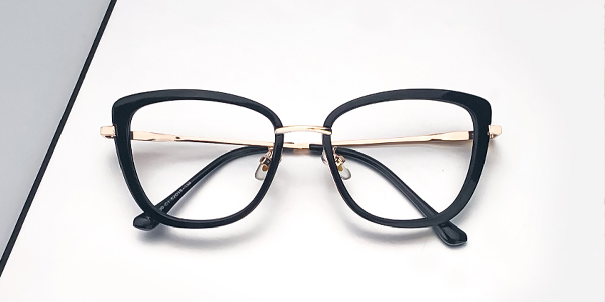 Black - Oval Glasses - Kassi