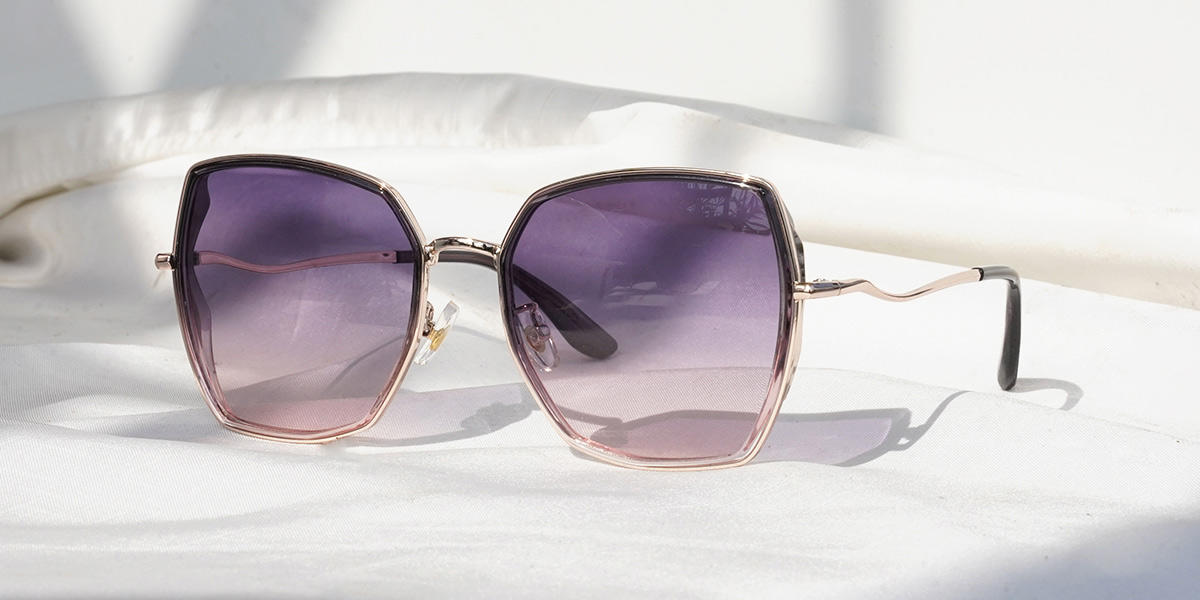 Gradual Purple Purple Pink Kathi - Square Sunglasses