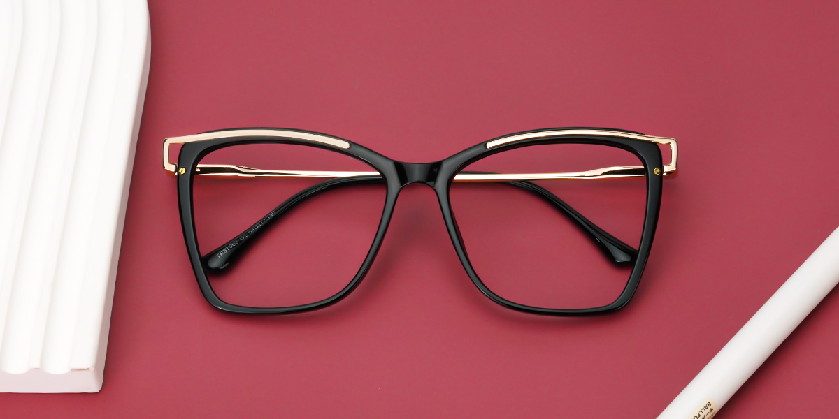 Black - Square Glasses - Halia