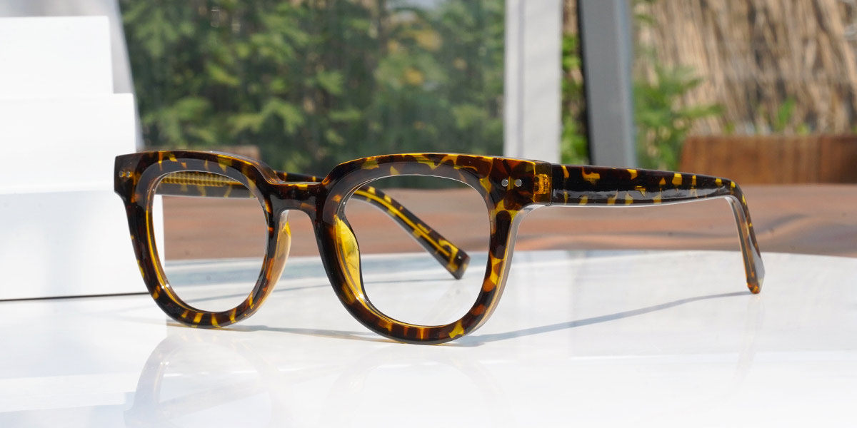 Tortoiseshell - Square Glasses - Arlo