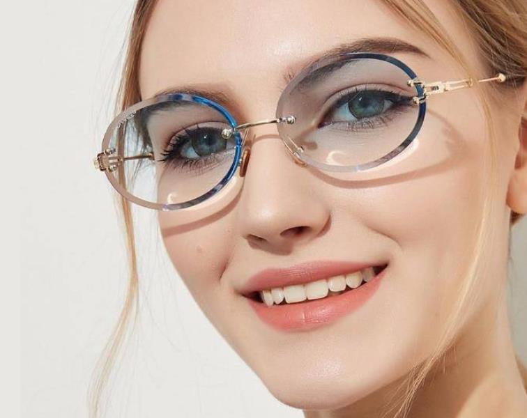 How to buy the right tinted glasses?