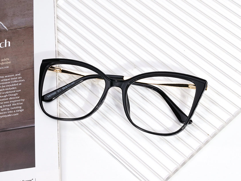 Kelyce - Square Black Glasses For Women