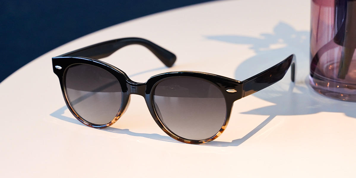Black Tortoiseshell Gradual Grey Brody - Oval Sunglasses