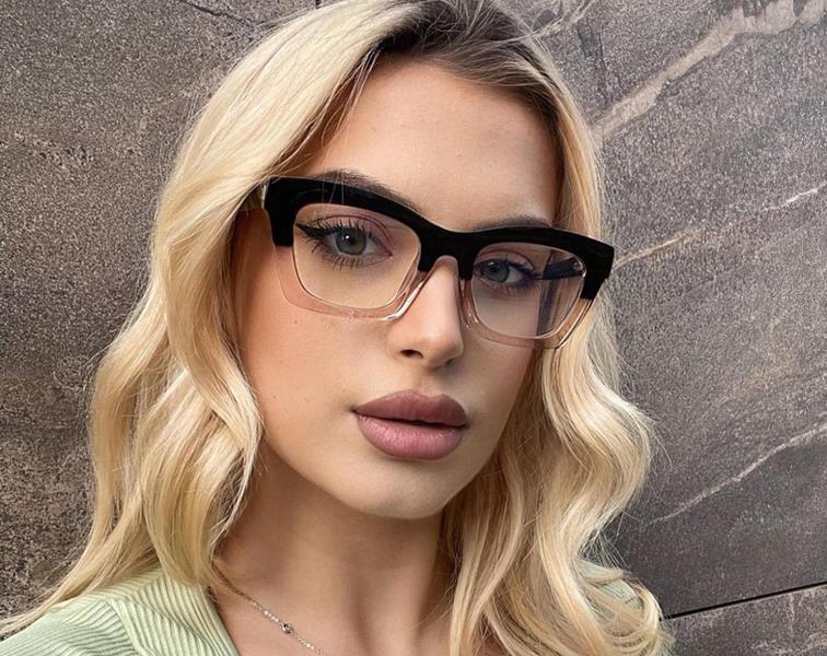 How to buy the best glasses for your hair color
