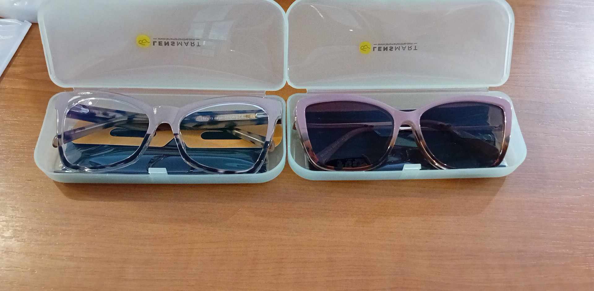 Tortoiseshell Cat-Eye Sunglasses | Style and Versatility