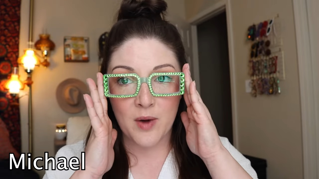 Hannah wearing bold Lensmart Michael frames, a wide statement piece in green, noted as her favorite to pair with the right outfit, sharing a name with her boyfriend.