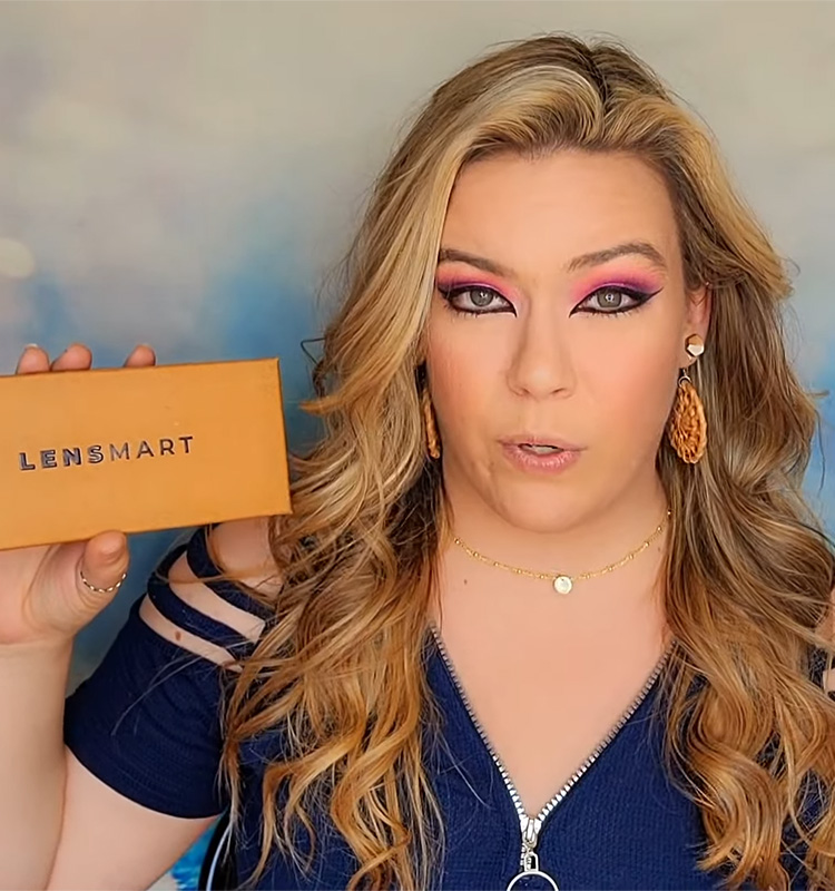 Subscription Sisters showcasing a Lensmart eyewear box, part of an in - depth review of five glasses styles.