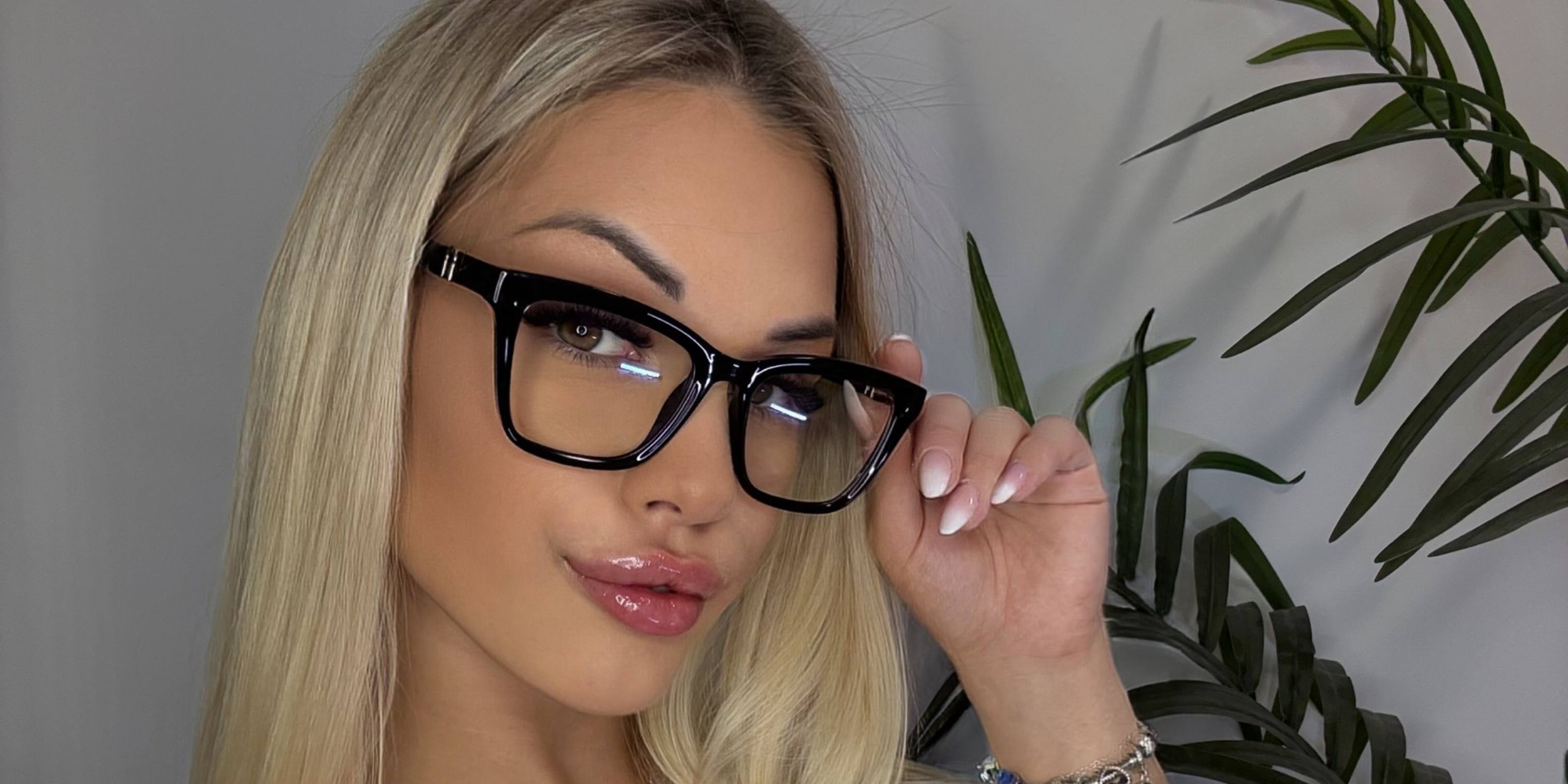 Black Farrah Glasses - Rectangle Glasses