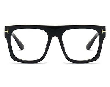 Vastag keretes szemüveg