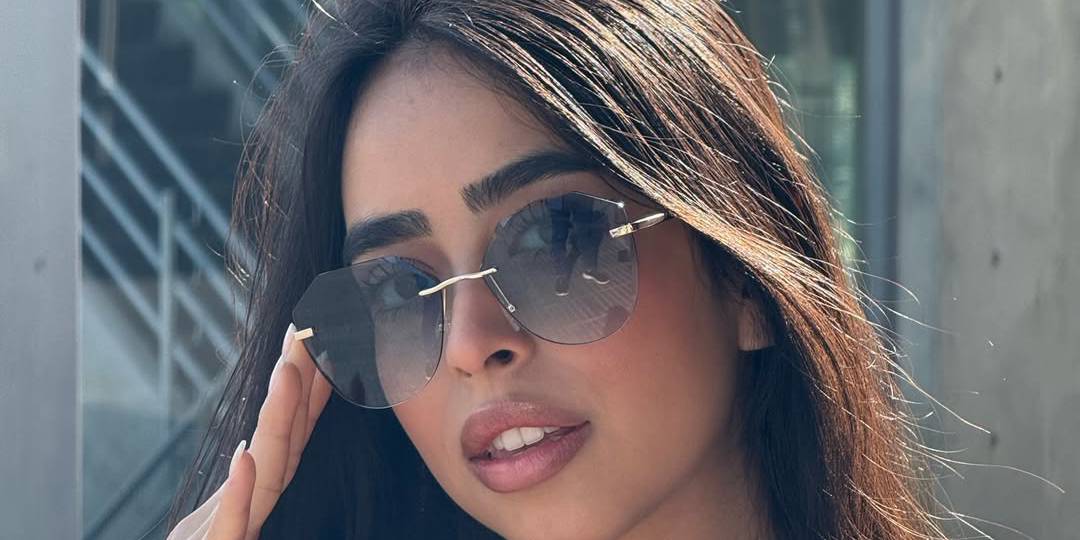 Gradual Blue Camila Glasses - Oval Sunglasses