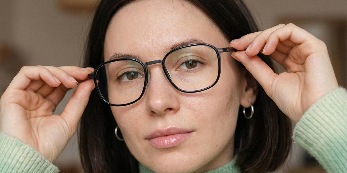 Black Gideon Glasses - Rectangle Glasses