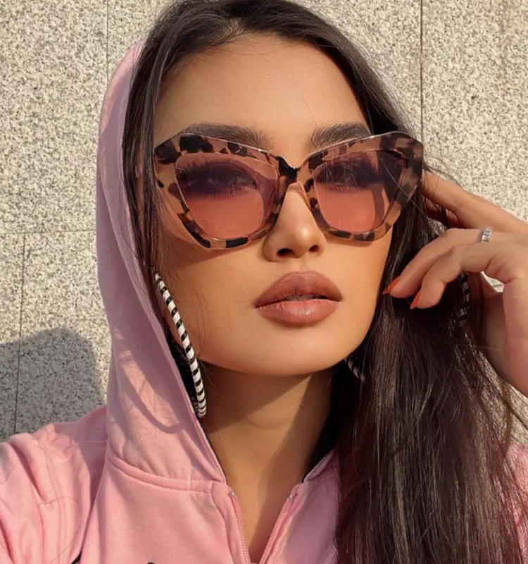 Sunglasses for medium skin tone