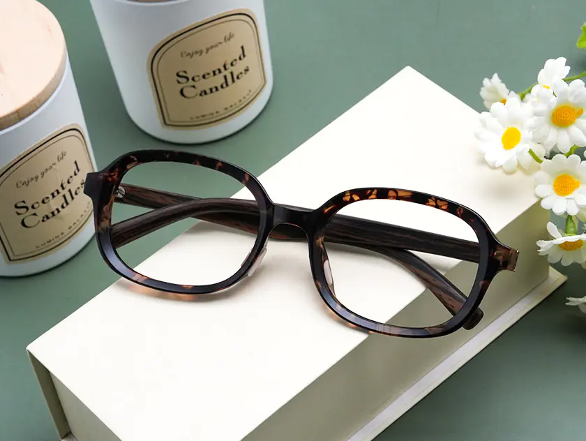 Gareth Glasses