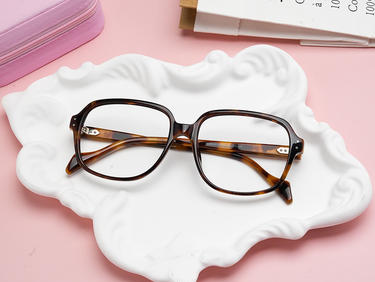 Vilma Glasses
